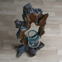 Высокая ваза из стекла и дерева