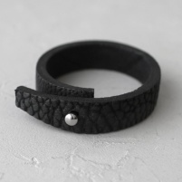 Кожаный браслет из кожи