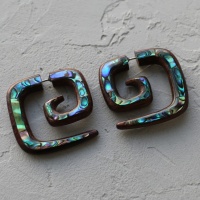 Спираль-обманка из раковины пауа