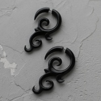 Серьга-обманка из рога буйвола